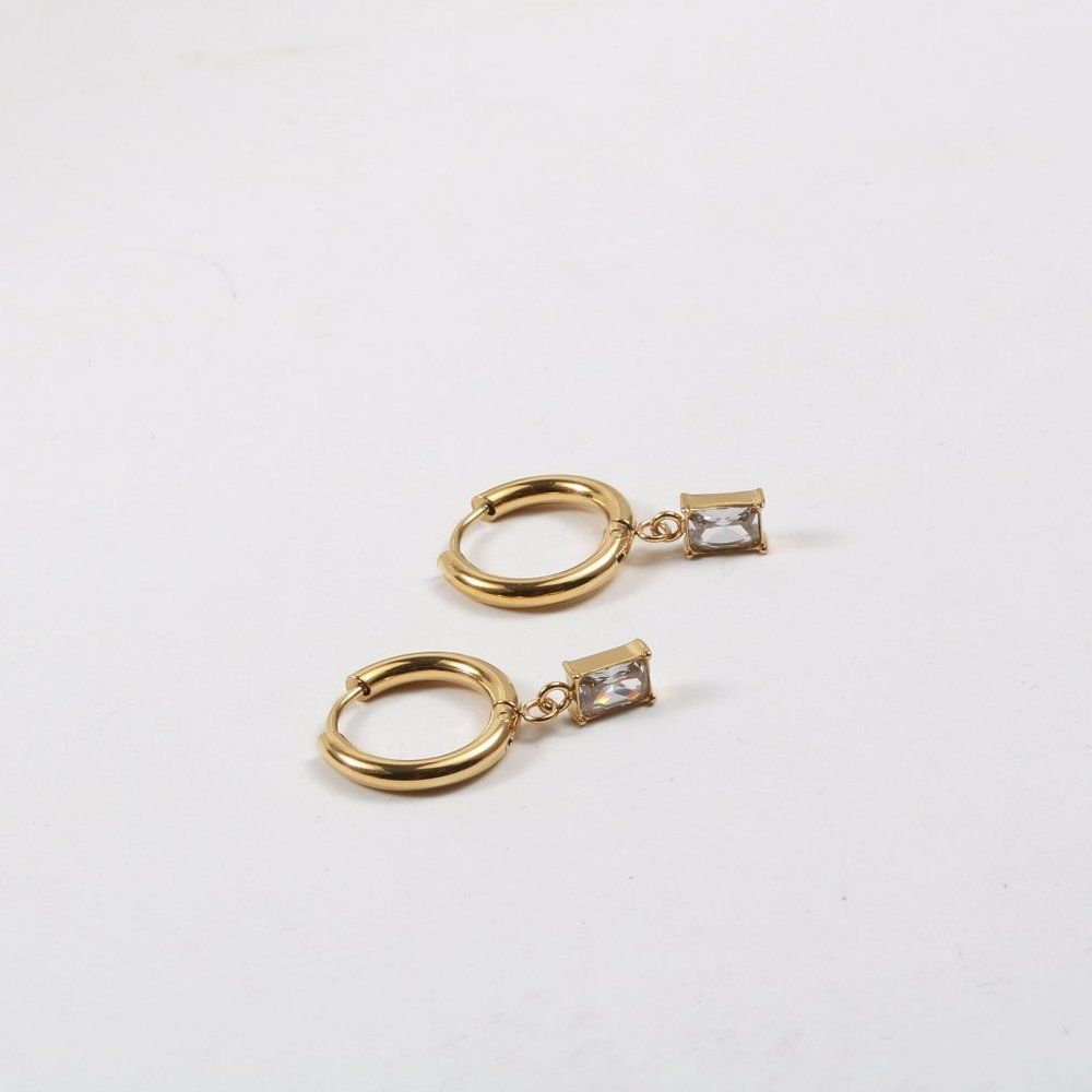 Real 18K Gold Plated Stainless Steel Huggie Hoop Baguette Crystal Earrings - Picture 2 of 6